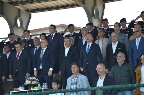 📌İlçe Kaymakamımız Sn. Hasan TAŞ, 19 Mayıs Atatürk’ü Anma, Gençlik ve Spor Bayramı dolayısı ile düzenlenen kutlama programına katıldı.